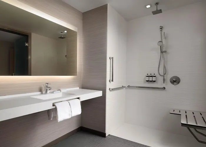Hotel Ac By Marriott Downtown