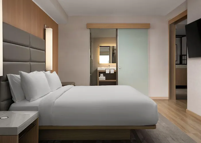 Ac By Marriott Downtown